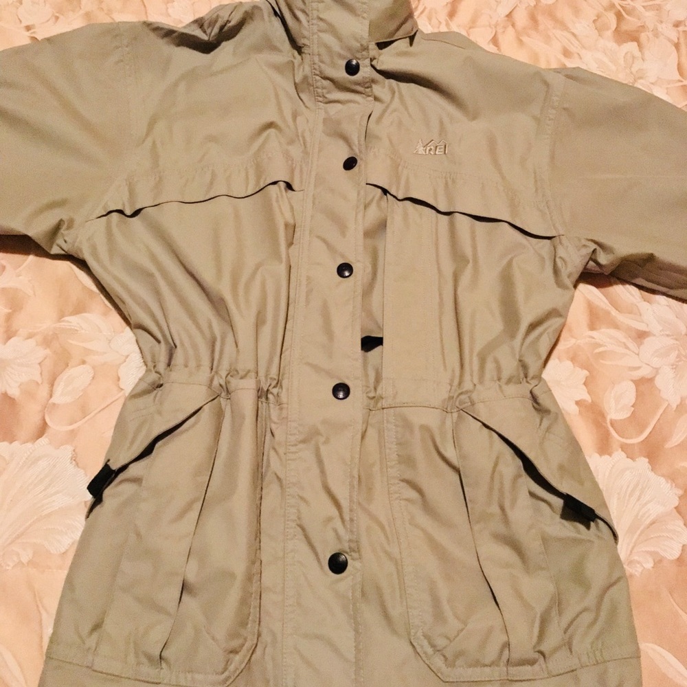 REI Women’s Hooded Rain Jacket Raincoat Size M